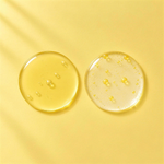 Le texture del Duo Doppia Detersione: olio struccante e acqua micellare bifasica